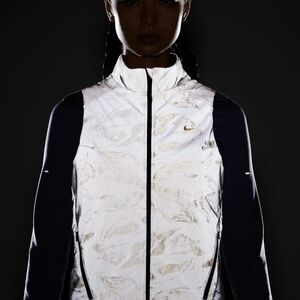 Nike Swift Therma Fit ADV Reflective Running Vest Gray Women's Size XL